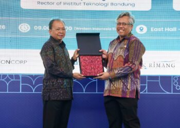 Jadi Pembicara Utama pada Konferensi Internasional di ITB, Gubernur Koster: Transformasi Digital harus Perkuat Budaya dan Kearifan Lokal