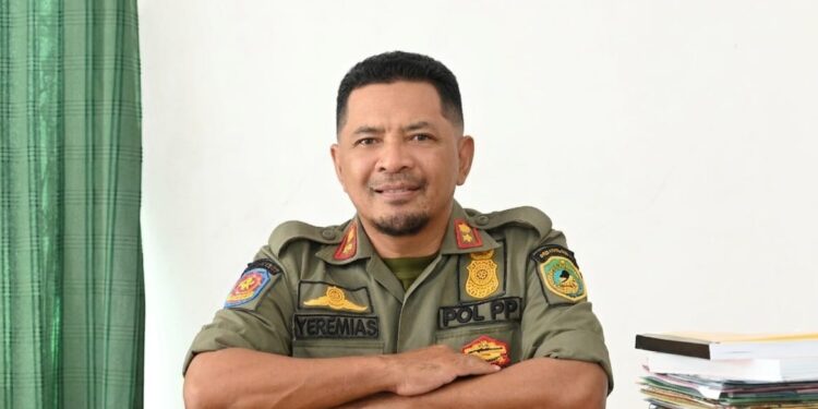 Satpol PP Bongkar Praktik Dokking Kapal di Pantai Pede, Ditertibkan Satu Muncul Pelaku Baru