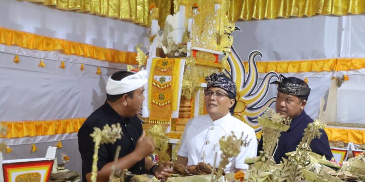 Wagub Giri Prasta Apresiasi Pitra Yadnya Massal, Ringankan Beban dan Pererat Persaudaraan Warga