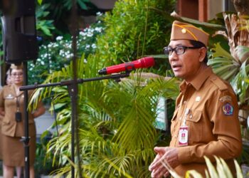 Sekda Eddy Mulya Pimpin Apel Disiplin di Lingkungan Bapenda Kota Denpasar