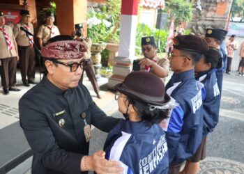 Wawali Arya Negara Lepas Kontingen Kwarcab Denpasar Menuju Jambore Nasional XII Tahun 2026