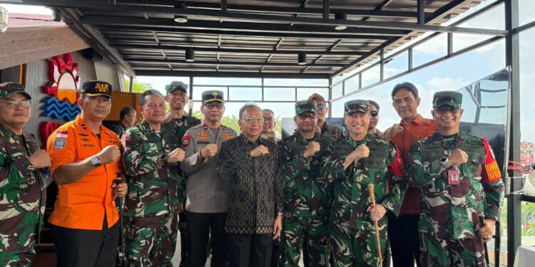 Dukung Penguatan Kesiapsiagaan dan Sinergi Hadapi Potensi Bencana, Gubernur Bali Koster Hadiri Manuver Lapangan LKO Kogabwilhan II