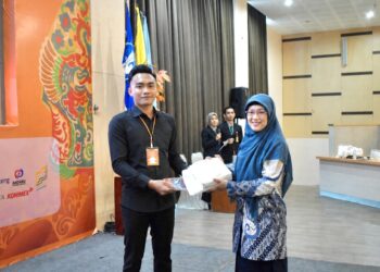 Mahasiswa Magister Kesehatan Masyarakat UGM Raih Best Oral Presenter pada Konferensi Bergengsi 9th Biennial Scientific Meeting of the Indonesian Health Economics Association 2026